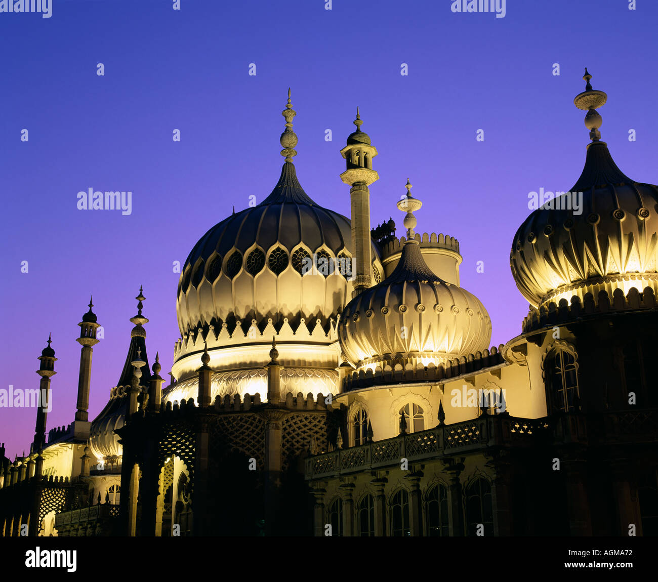 Un crépuscule vue du Royal Pavilion, Brighton. Banque D'Images