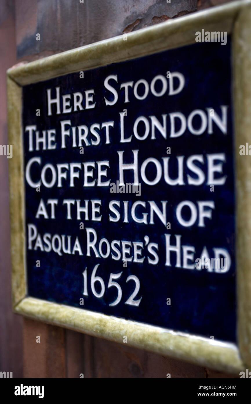 La première plaque de Maison du Café de Londres à l'extérieur de la Jamaica Wine House St. Michaels Alley London Banque D'Images