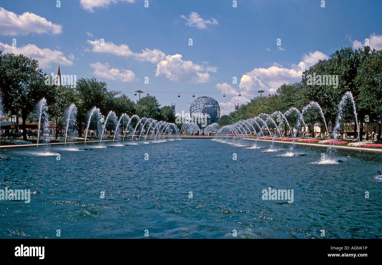 La fontaine des foires et l'Unisphere à New York World's Fair 1964-1965 Banque D'Images