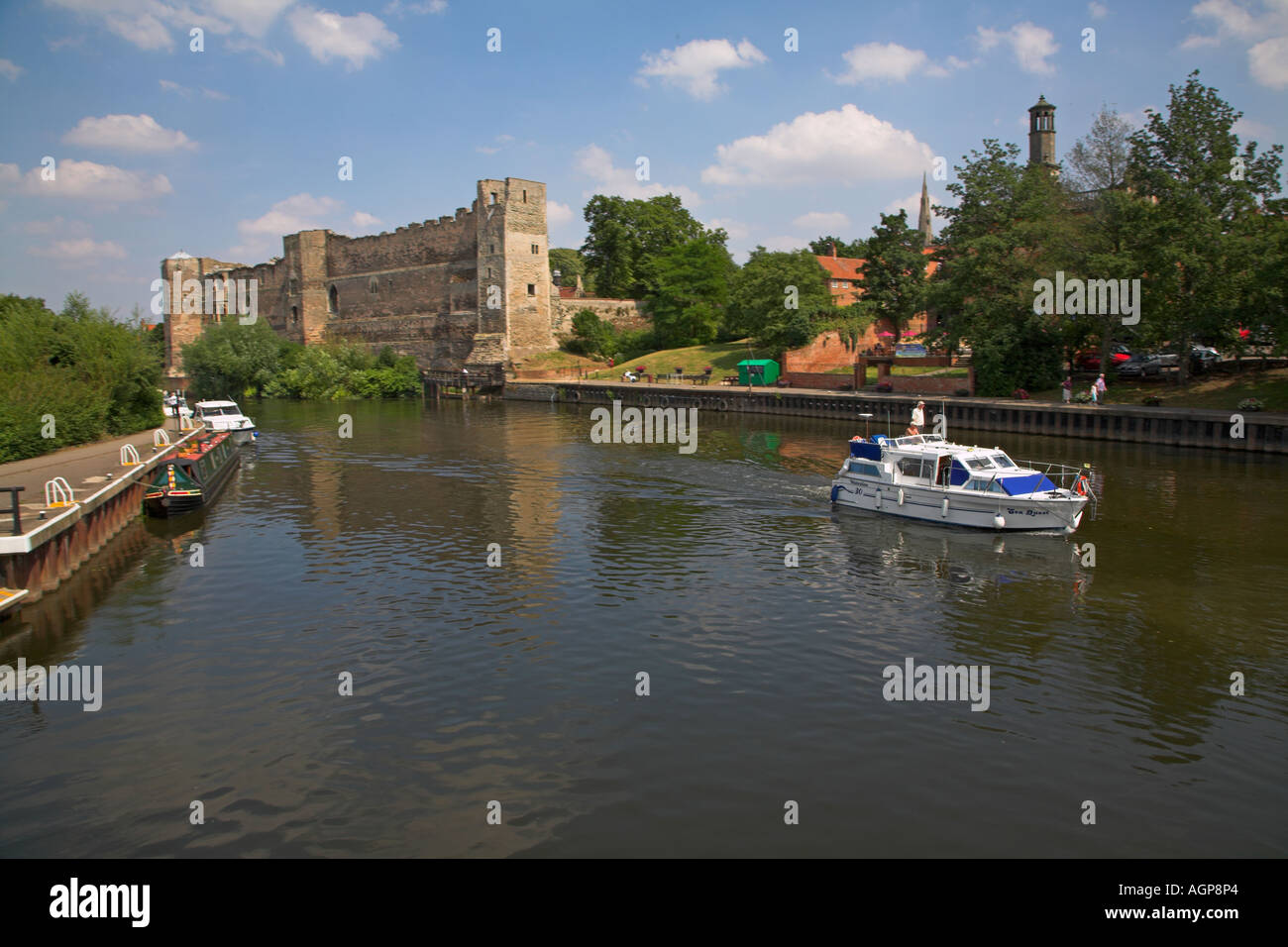 Château de Newark et la rivière Trent, Newark on Trent, Nottinghamshire, Angleterre Banque D'Images