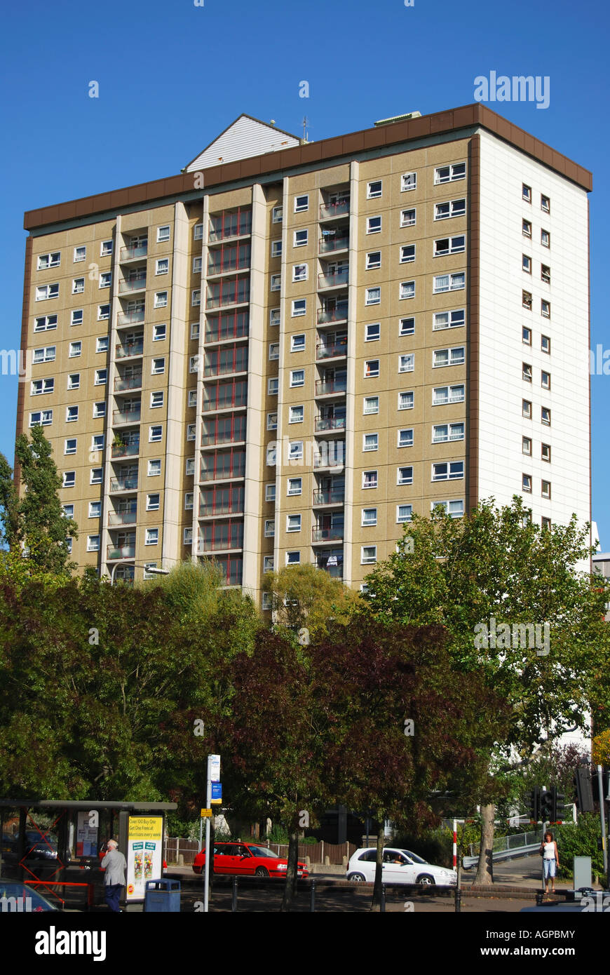 Immeuble de grande hauteur, Portsmouth, Hampshire, Angleterre, Royaume-Uni Banque D'Images