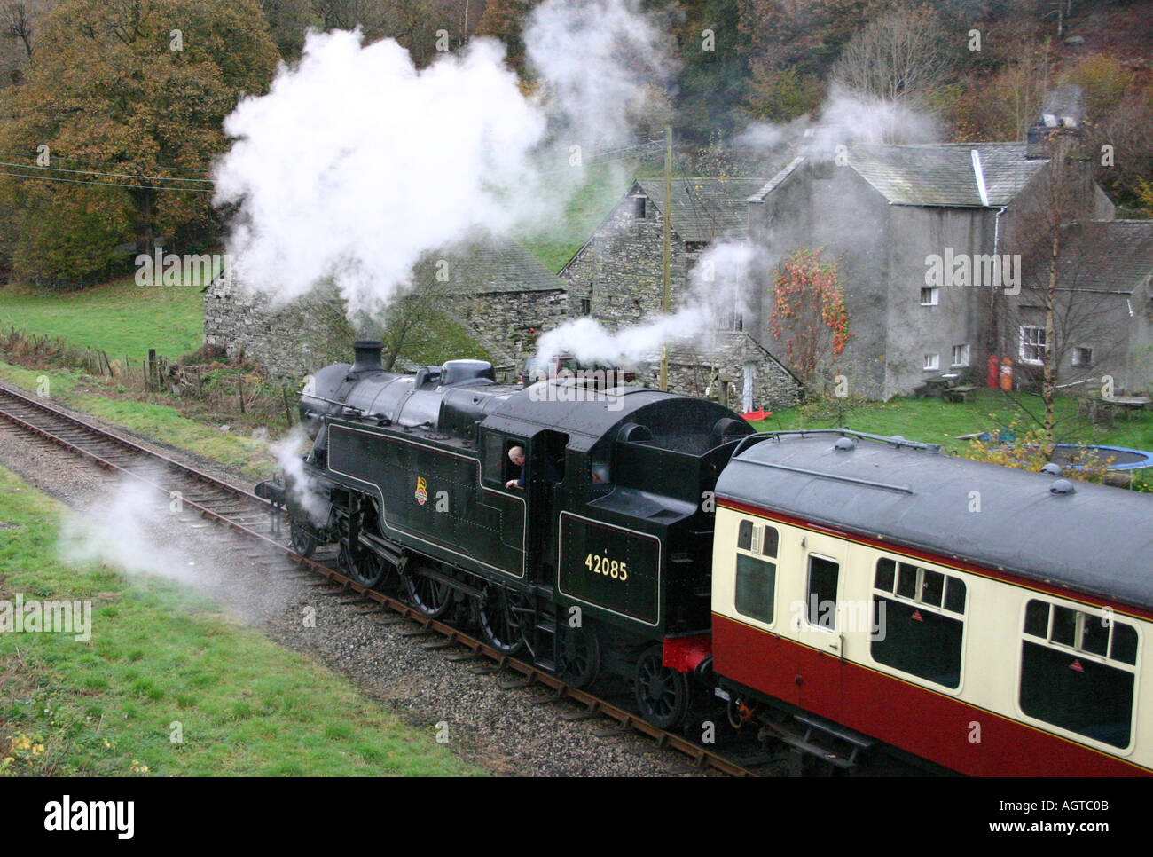 Le train à vapeur de fer Haverthwaite que Lakeside Banque D'Images