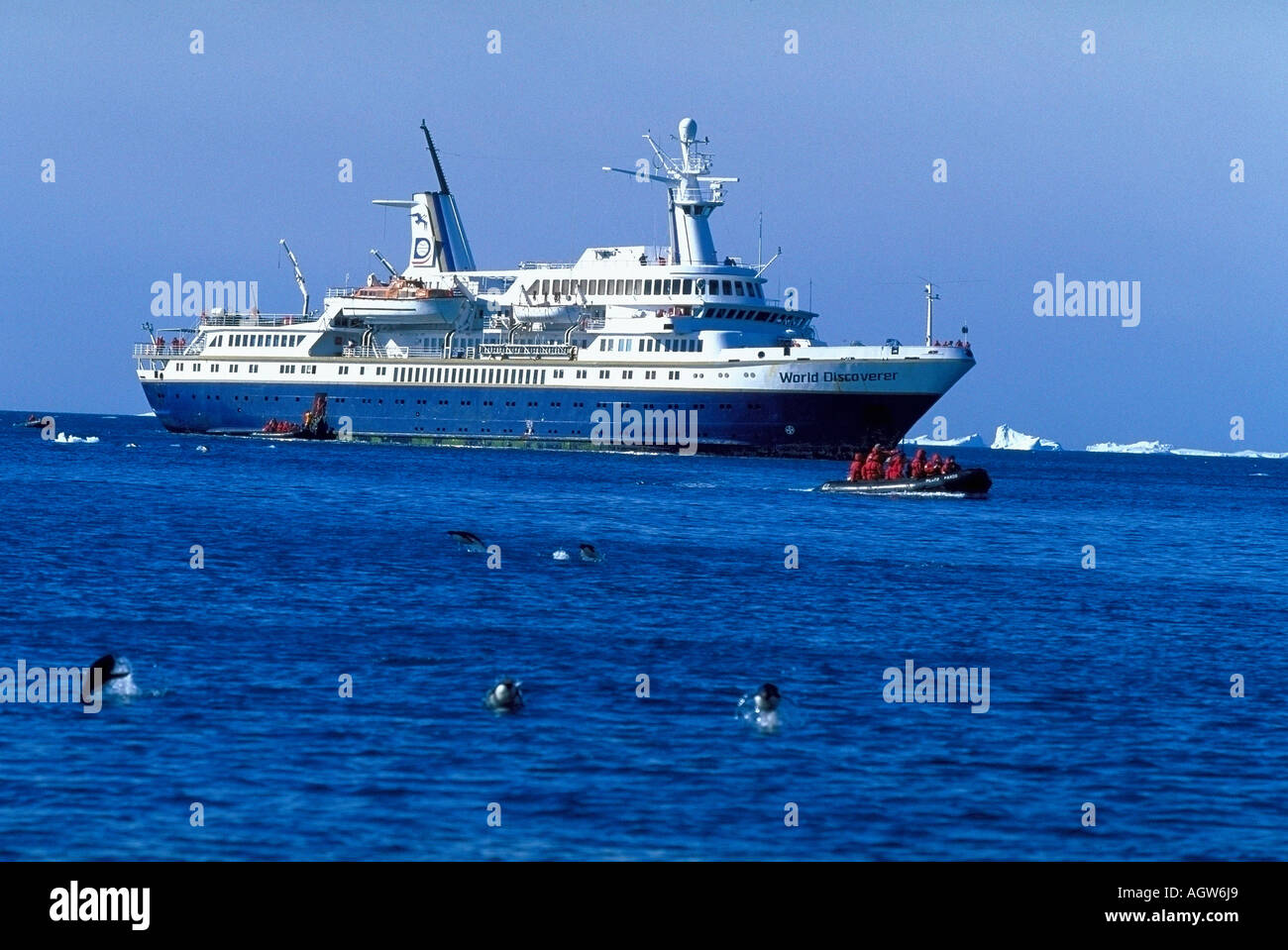 Bateau de croisière / World Discoverer Banque D'Images