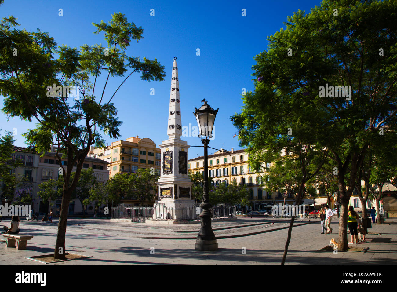 La Plaza de la Merced et le Monument à Torrijos obélisque en Malaga Espagne Banque D'Images