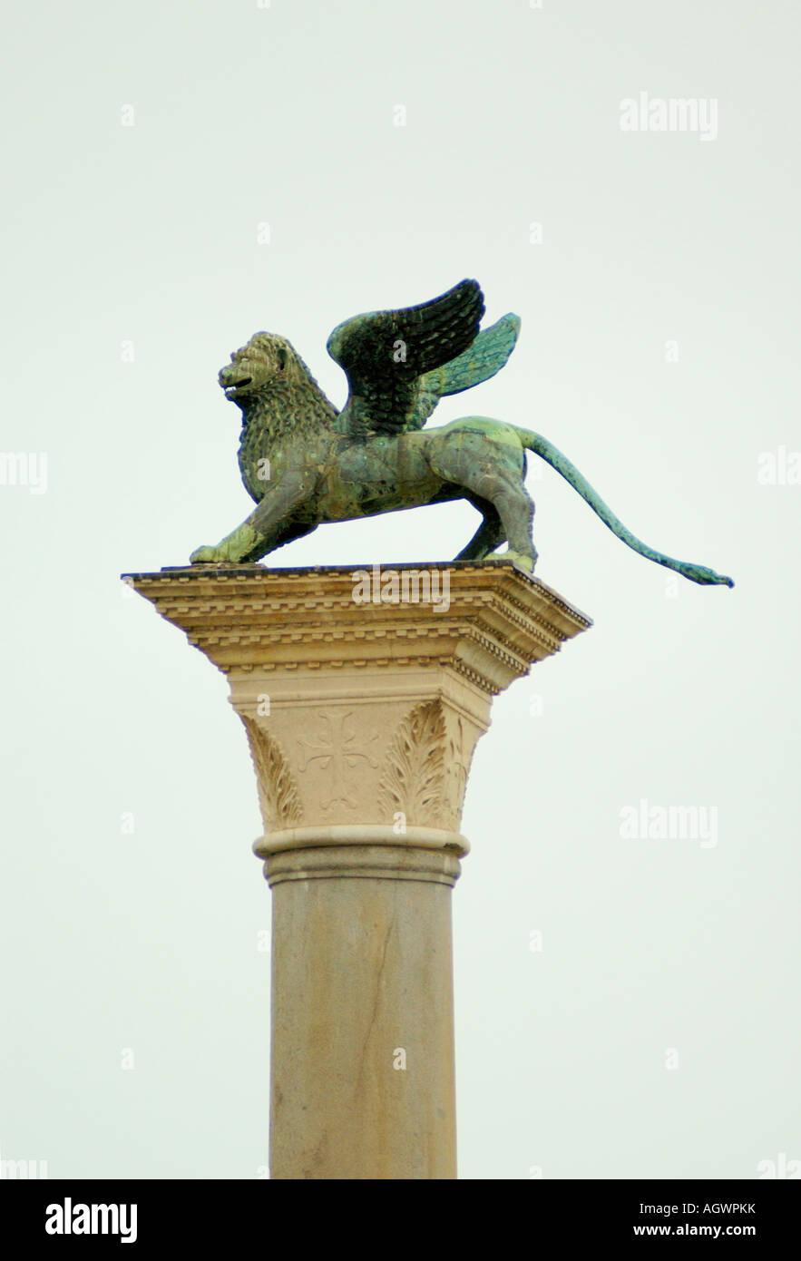 Lion De Saint-Marc Ailé Sculpture Ancienne - Laiton Et Marbre - Déco Venise Vintage