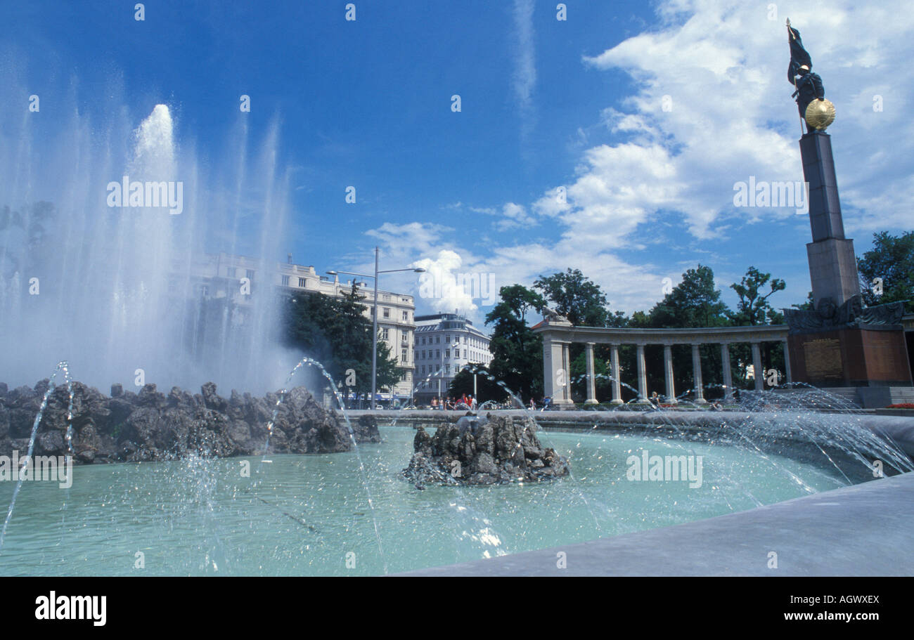 Hochstrahlbrunnen fontaine à Schwarzenbergplatz lieu à Vienne Autriche Banque D'Images