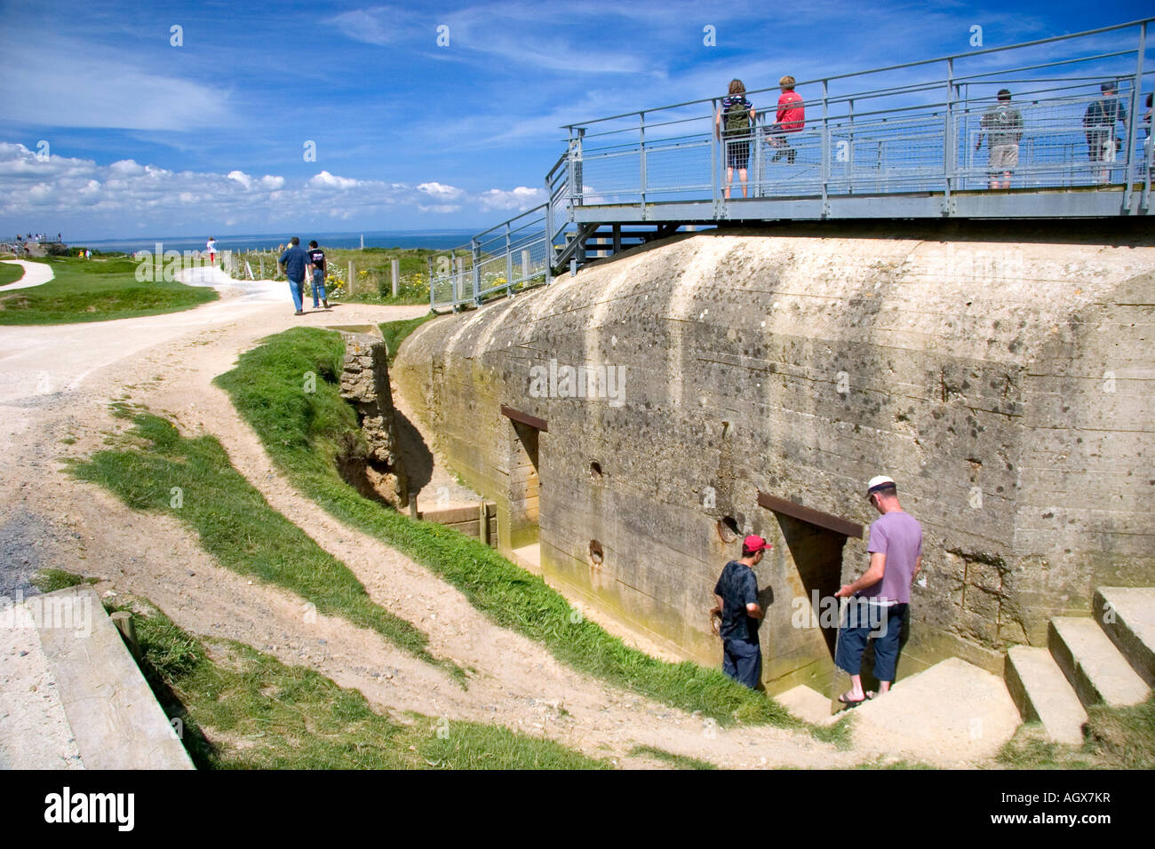 Bunkers allemands à la Pointe du Hoc, sur la côte de la Normandie, dans le nord de la France Banque D'Images