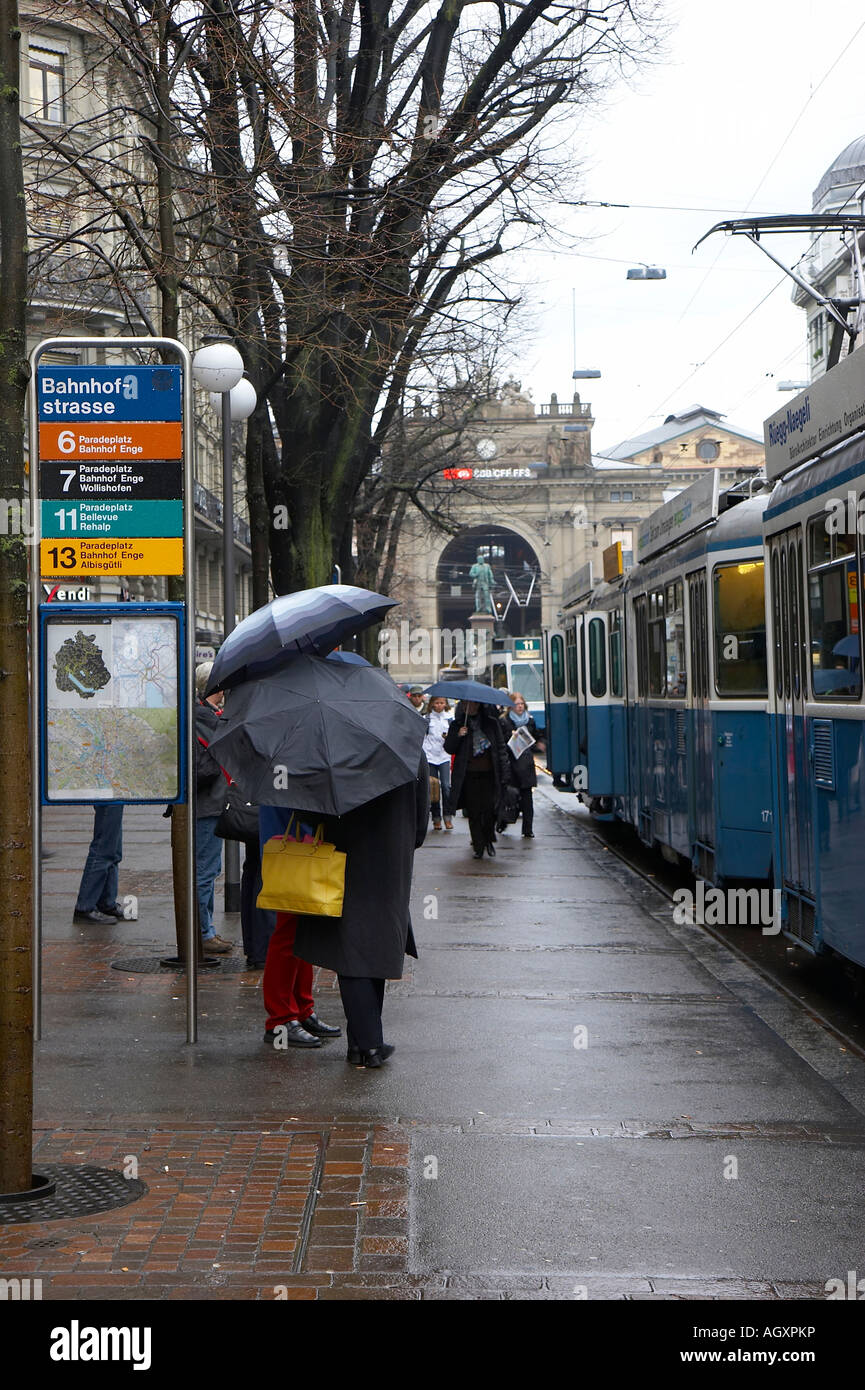 Le tram way à Zurich Banque D'Images