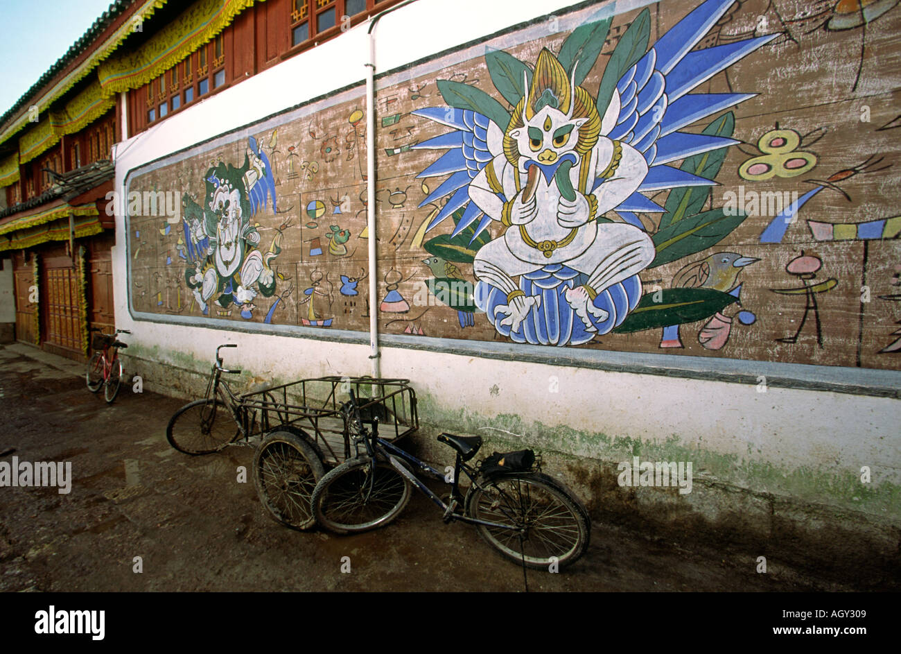 Chine Yunnan Lijiang déité Euroraum peintures murales Banque D'Images