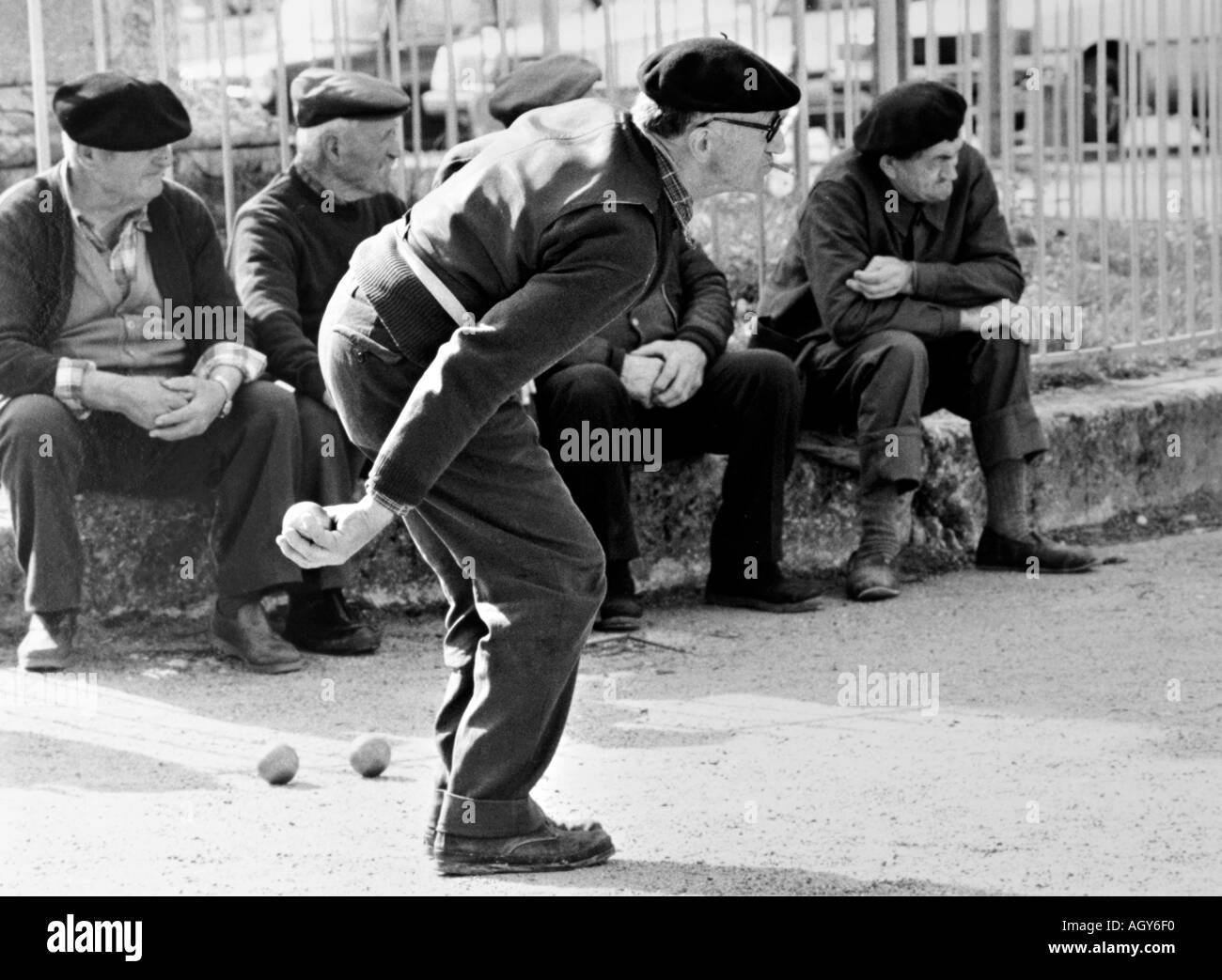 Petanque Ball Banque D Images Noir Et Blanc Alamy