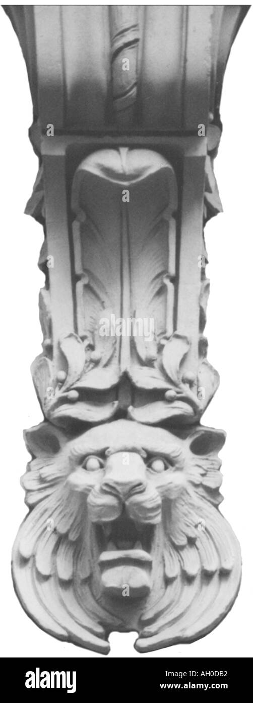 Support architectural avec tête de lion gargouille de bâtiment historique de Chicago, Illinois. Banque D'Images