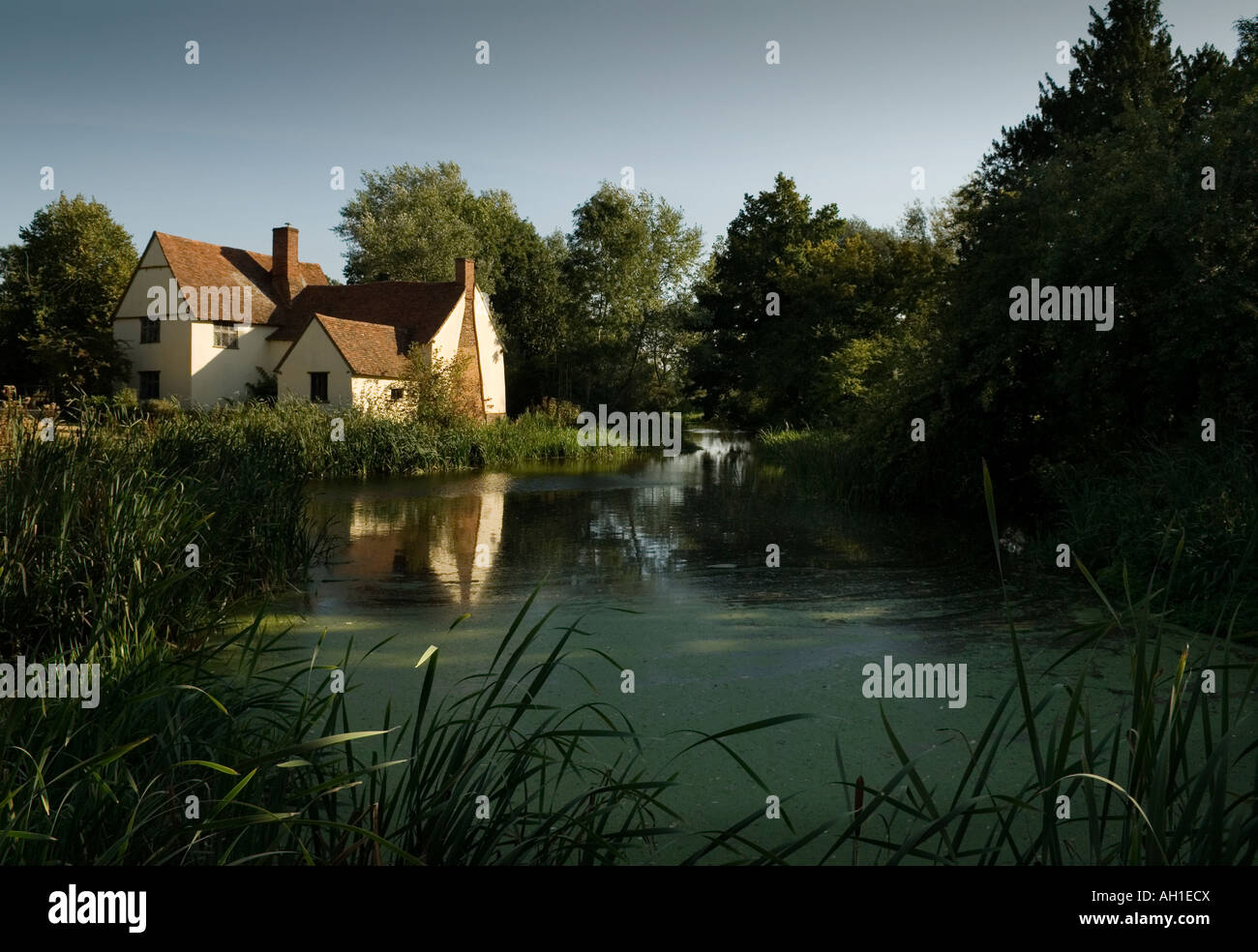 JOHN CONSTABLE FLATFORD RIVIÈRE STOUR SUFFOLK HAYWAIN ARTISTE WILLY LOTT S CHAMBRE CALME PACIFIQUE RÉFLEXIONS TRANQUILLE VA DEDHAM Banque D'Images
