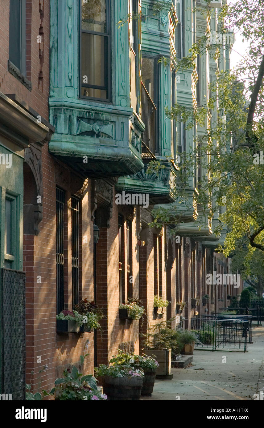 Brownstone townhouses à Boston par l'extrémité sud. Banque D'Images