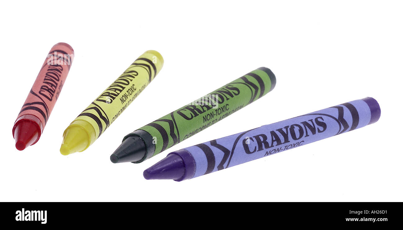 Quatre se profilant, crayons de couleur se déploient en éventail sur fond blanc Banque D'Images