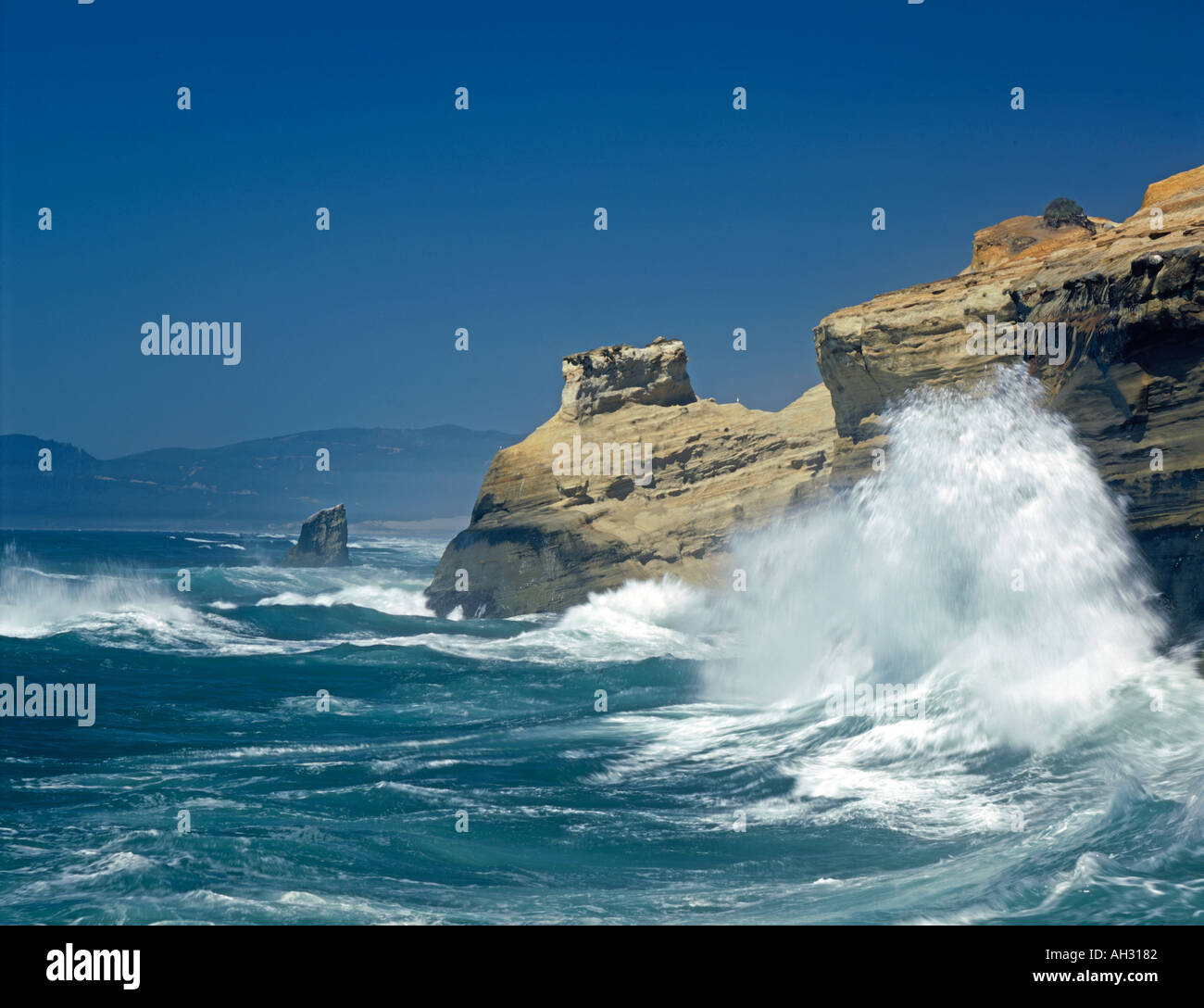 Cape Kiwanda près de Pacific City sur la côte de l'Oregon central de l'Océan Pacifique Banque D'Images