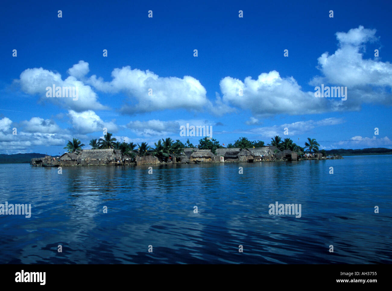 L'une des nombreuses îles San Blas de Panama dans les Caraïbes Banque D'Images