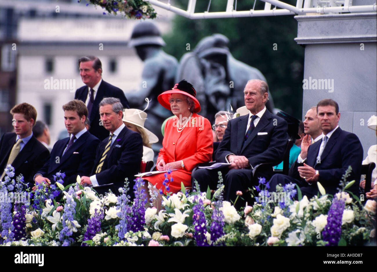 La famille royale britannique lors du Jubilé de 2002 le Banque D'Images