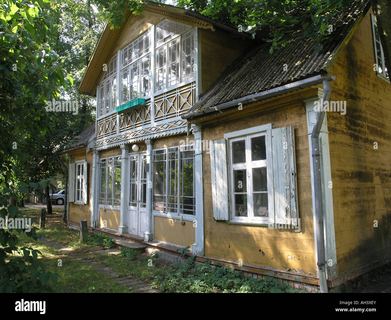Villa du xixe siècle en bois dans les anciens pays baltes voir resort chic près de Jurmala Riga Lettonie Banque D'Images