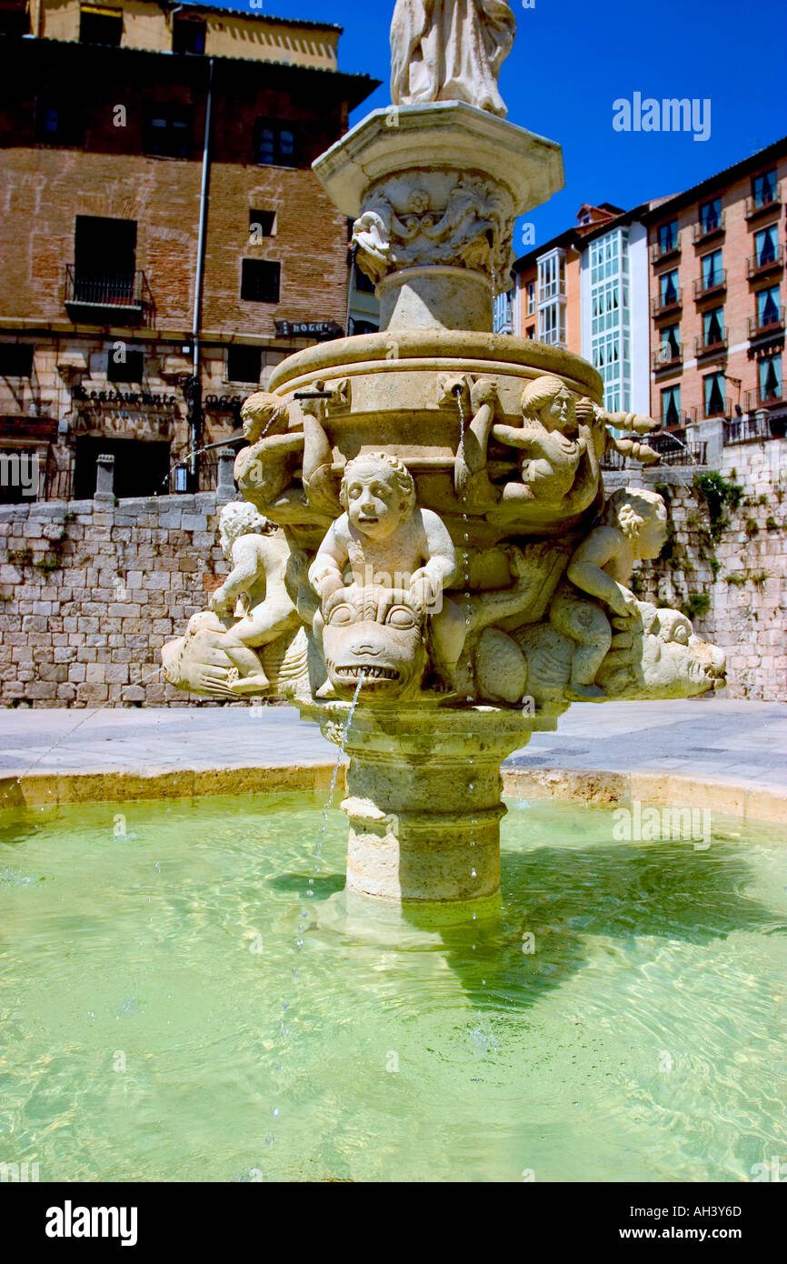 Plaza Santa Maria fontaine Europe Espagne Burgos Banque D'Images