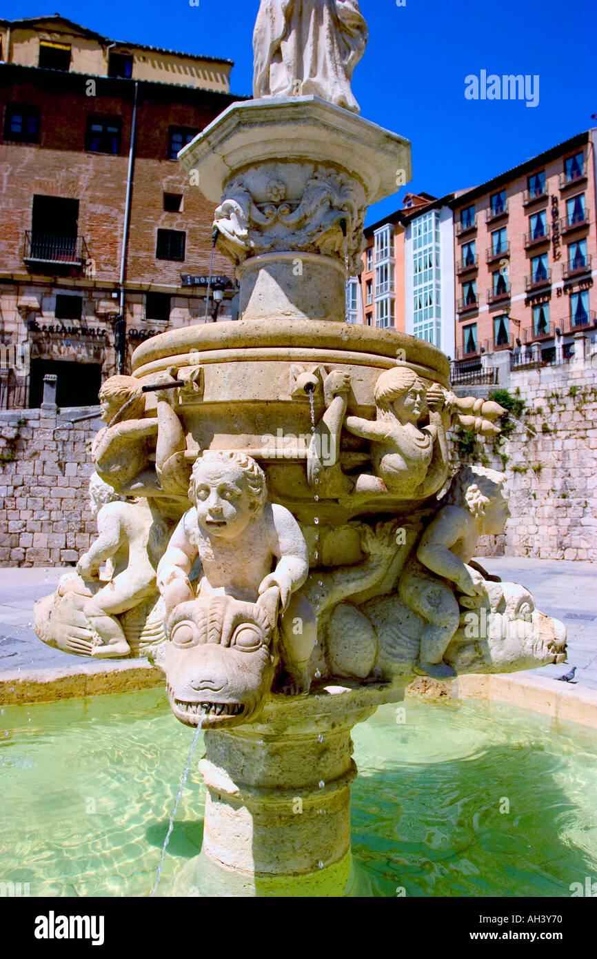 Plaza Santa Maria fontaine Europe Espagne Burgos Banque D'Images