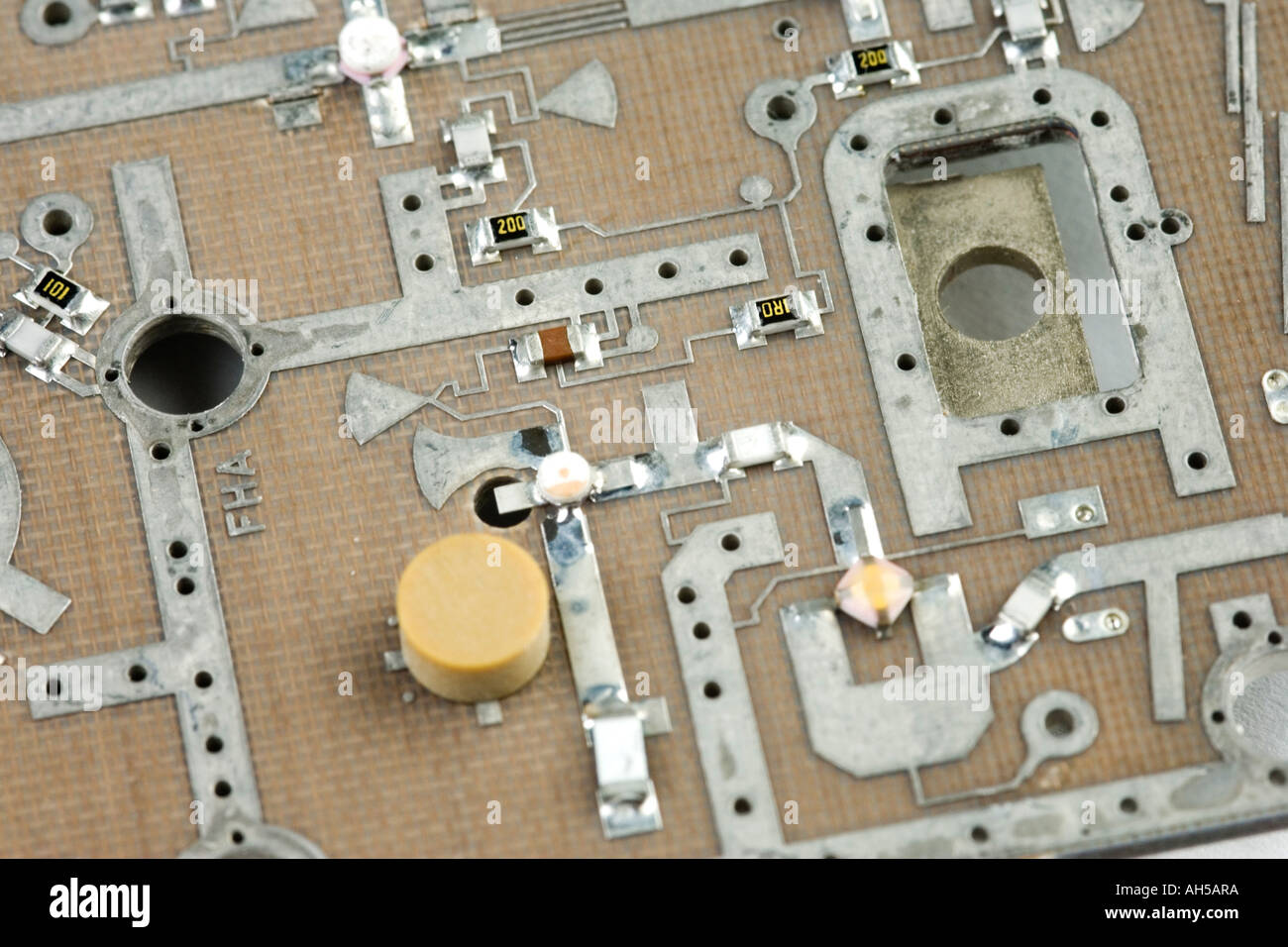 Un circuit fréquence micro-ondes à partir d'un récepteur satellite dish LNB corne d'alimentation Banque D'Images