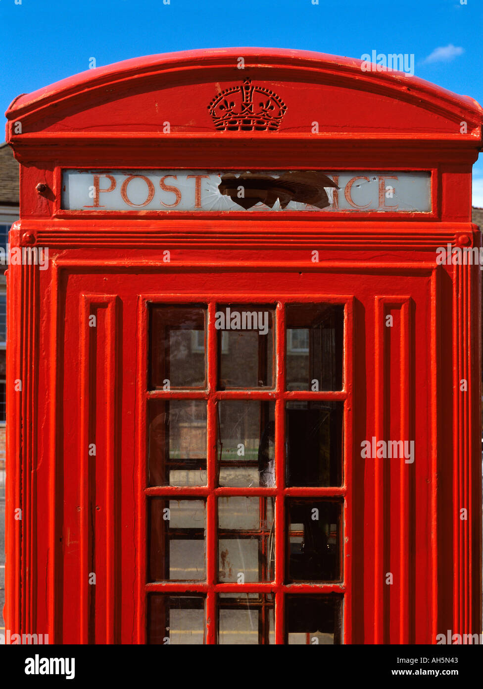 Warrington Cheshire rare K4 red phone box avec construit dans un bureau de poste Banque D'Images