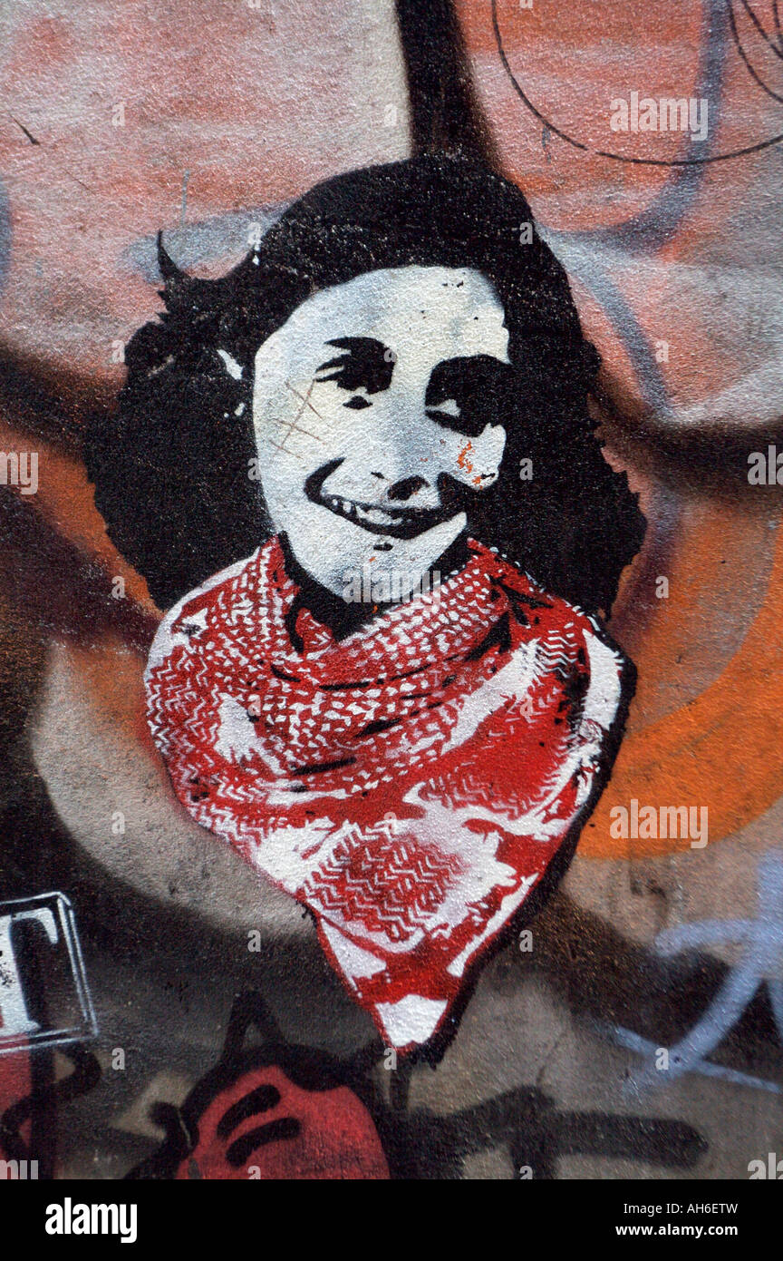 Un graffiti photo d'Anne Frank sur le côté d'un immeuble à Amsterdam aux Pays-Bas Dimanche 15 Juillet 2007 Banque D'Images
