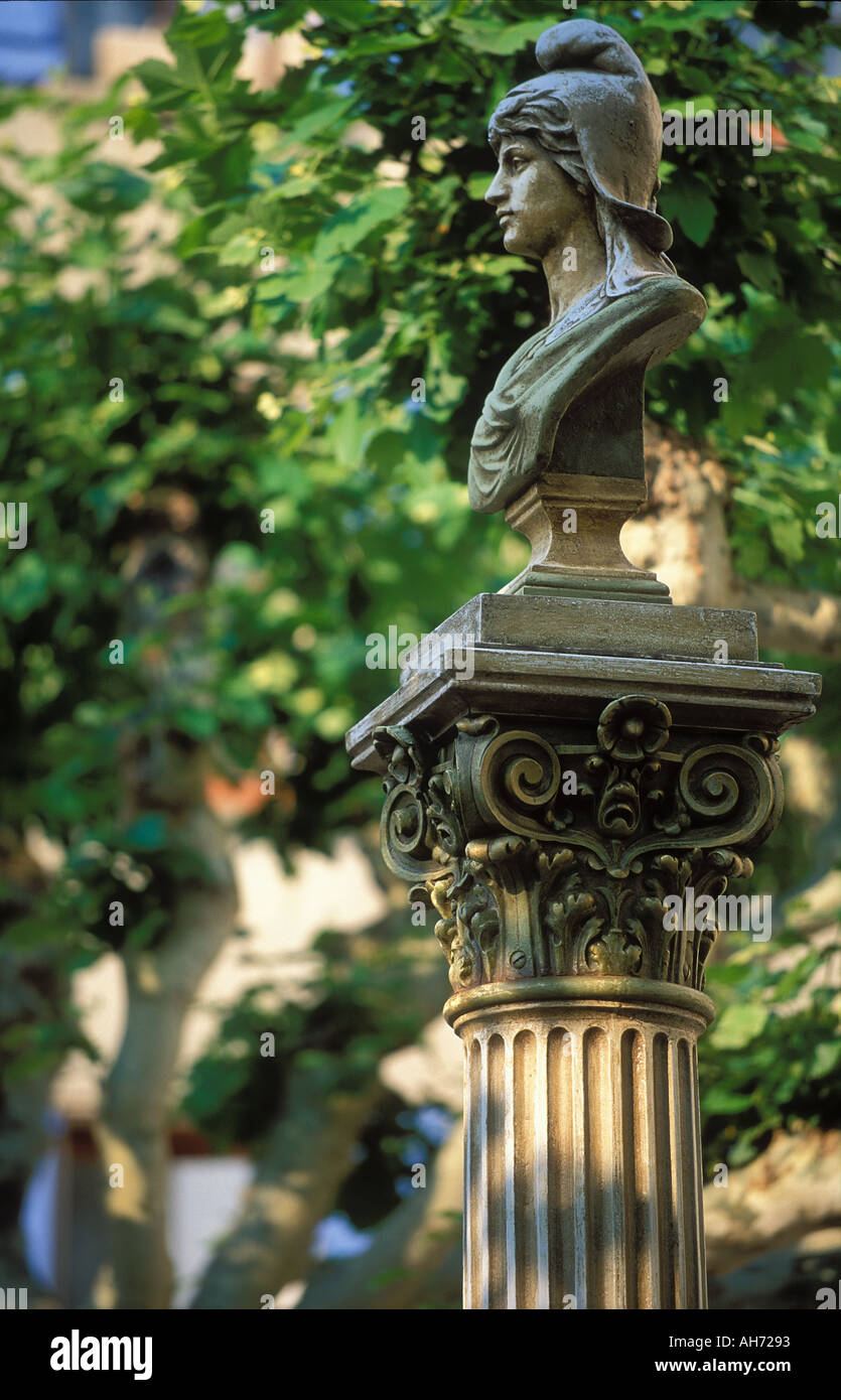Statue pilier orné la garde de Frenet Provence France Banque D'Images