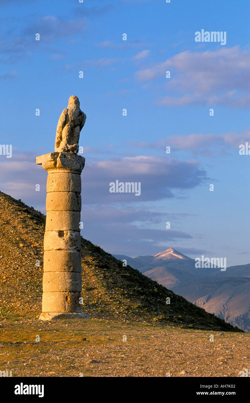Karakus tumulus construit par Antiochos, Kommagena entre 69 et 34 BC Nemrut Dag Site du patrimoine mondial de l'Anatolie Turquie Asie Banque D'Images
