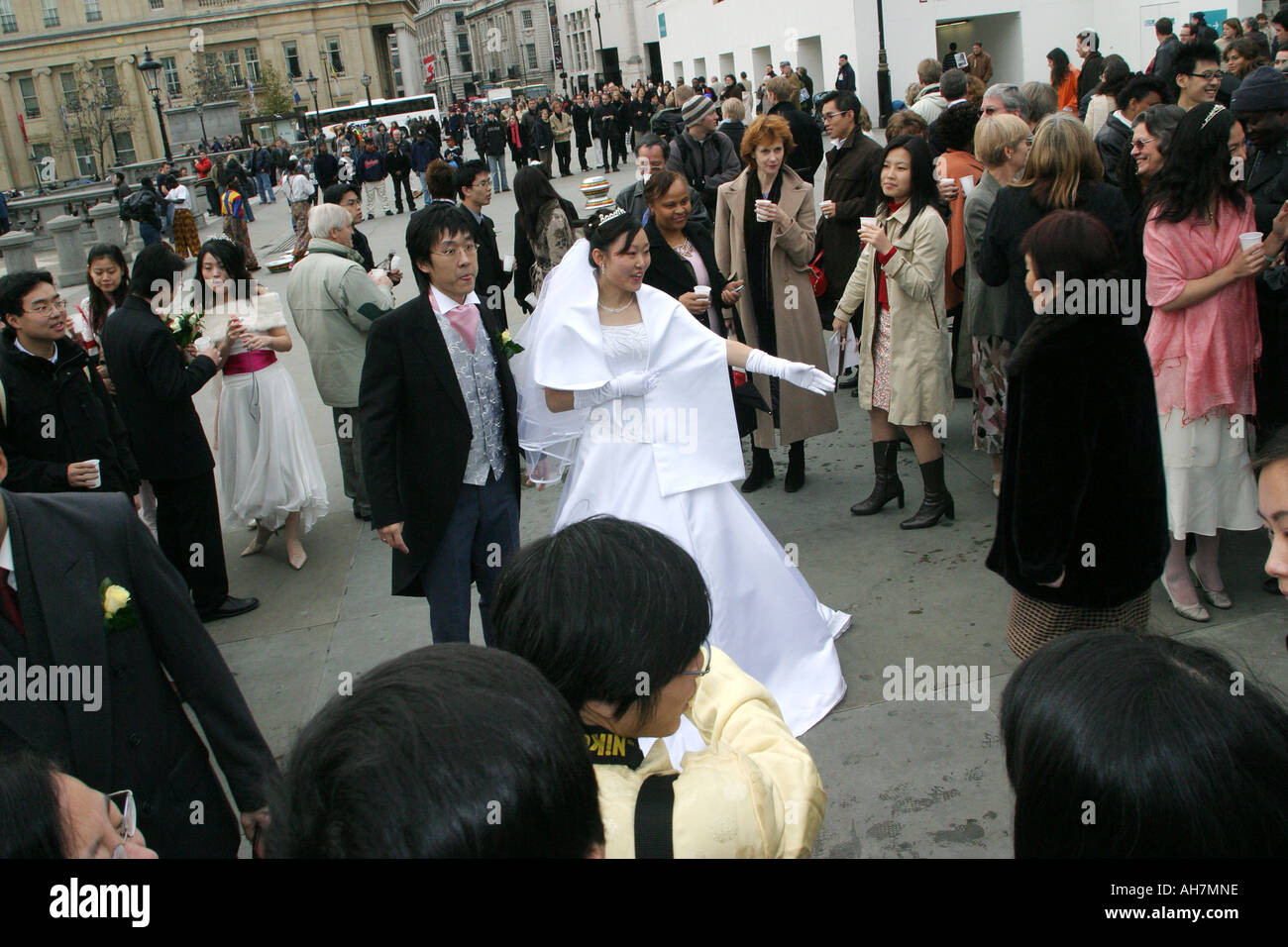 Mariage à Trafalgar Square London UK Banque D'Images