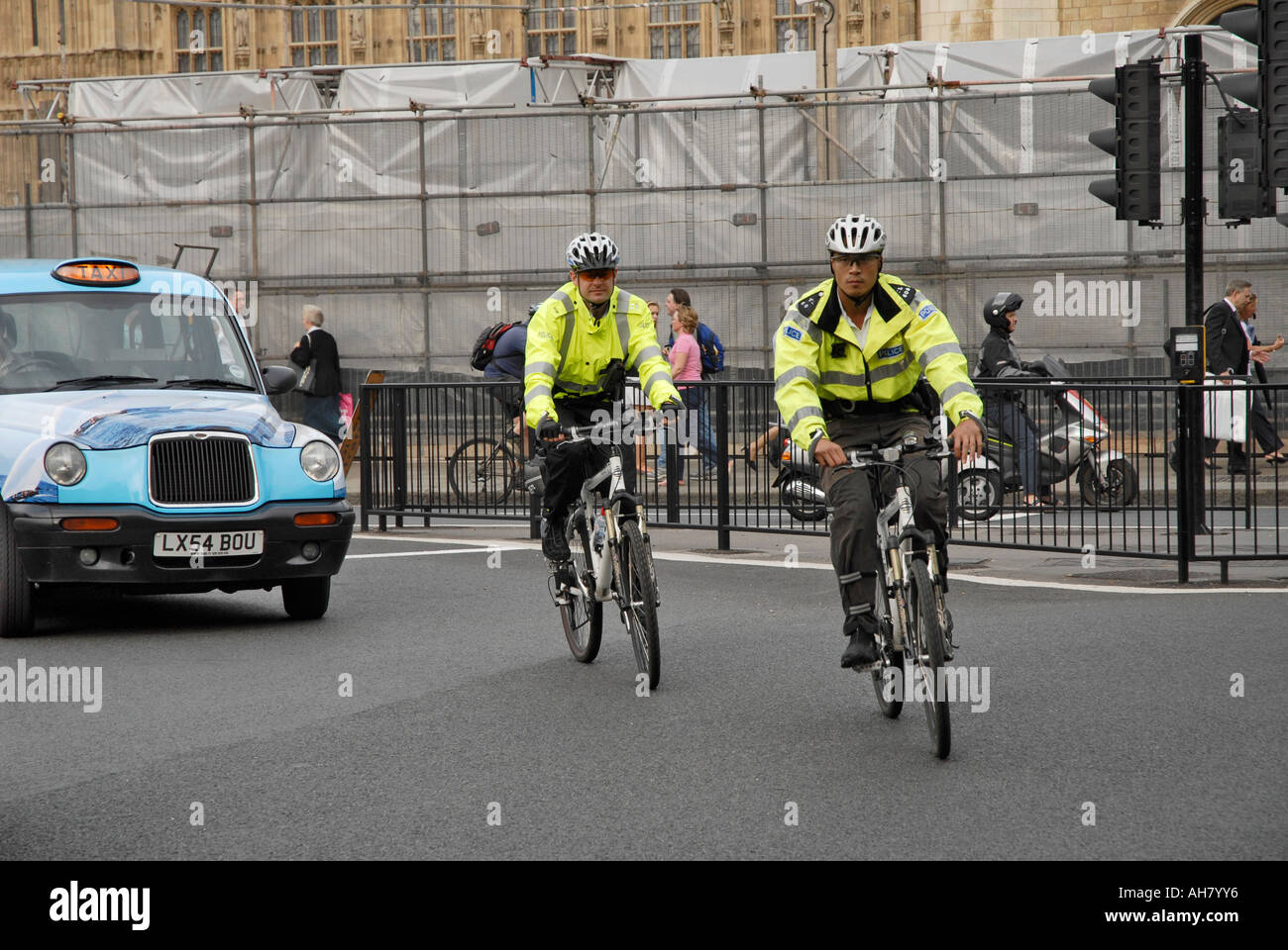 La police communautaire sur des cycles à Londres Banque D'Images