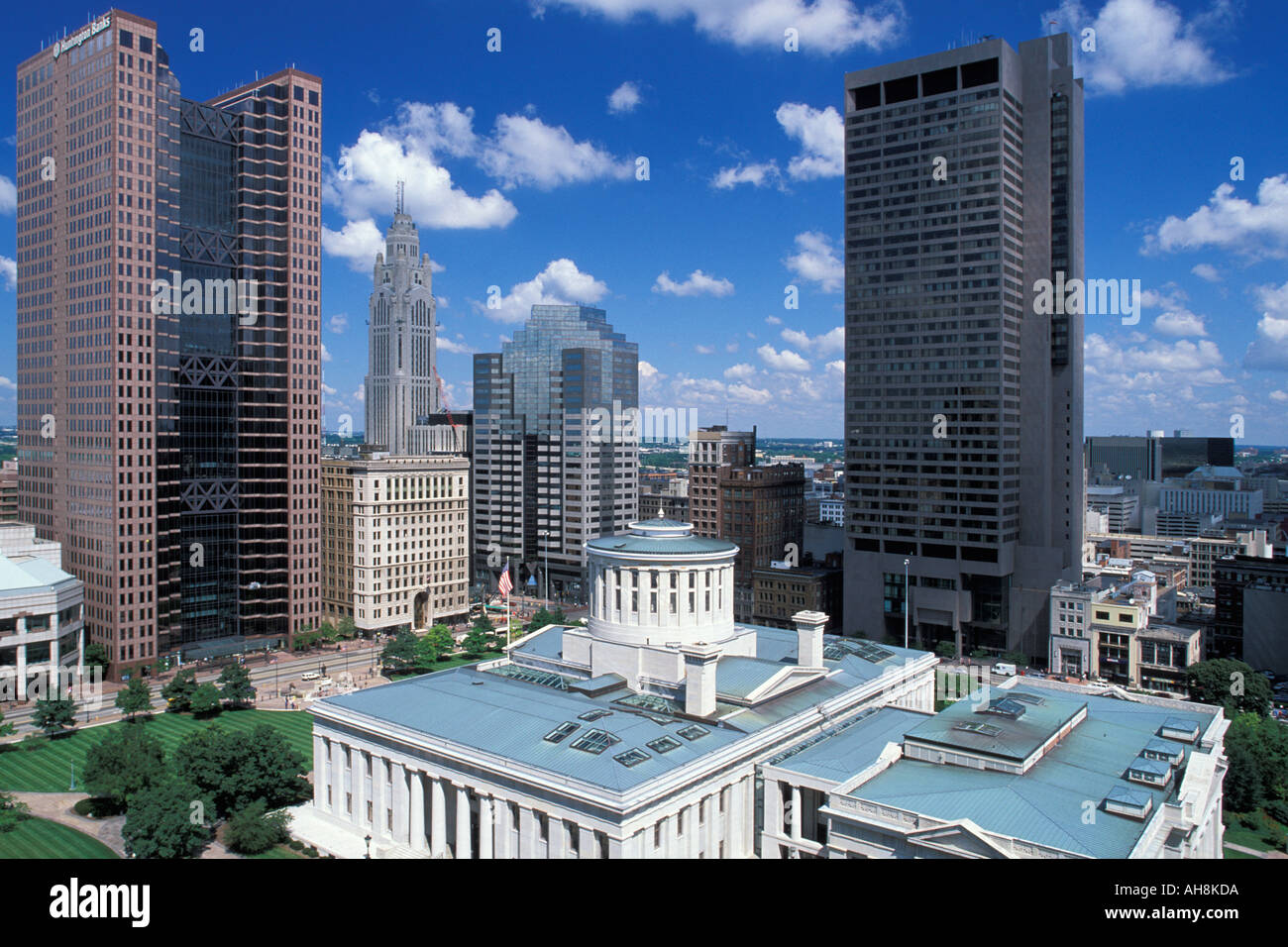 Columbus Ohio State Capitol Skyline avec Ohio Banque D'Images