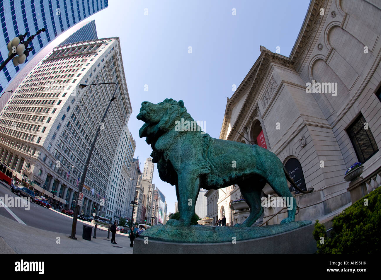 L'ILLINOIS Chicago Lion sculpture à l'extérieur entrée de l'Art Institue sur Michigan Avenue Edward Kemeys sculpteur Banque D'Images