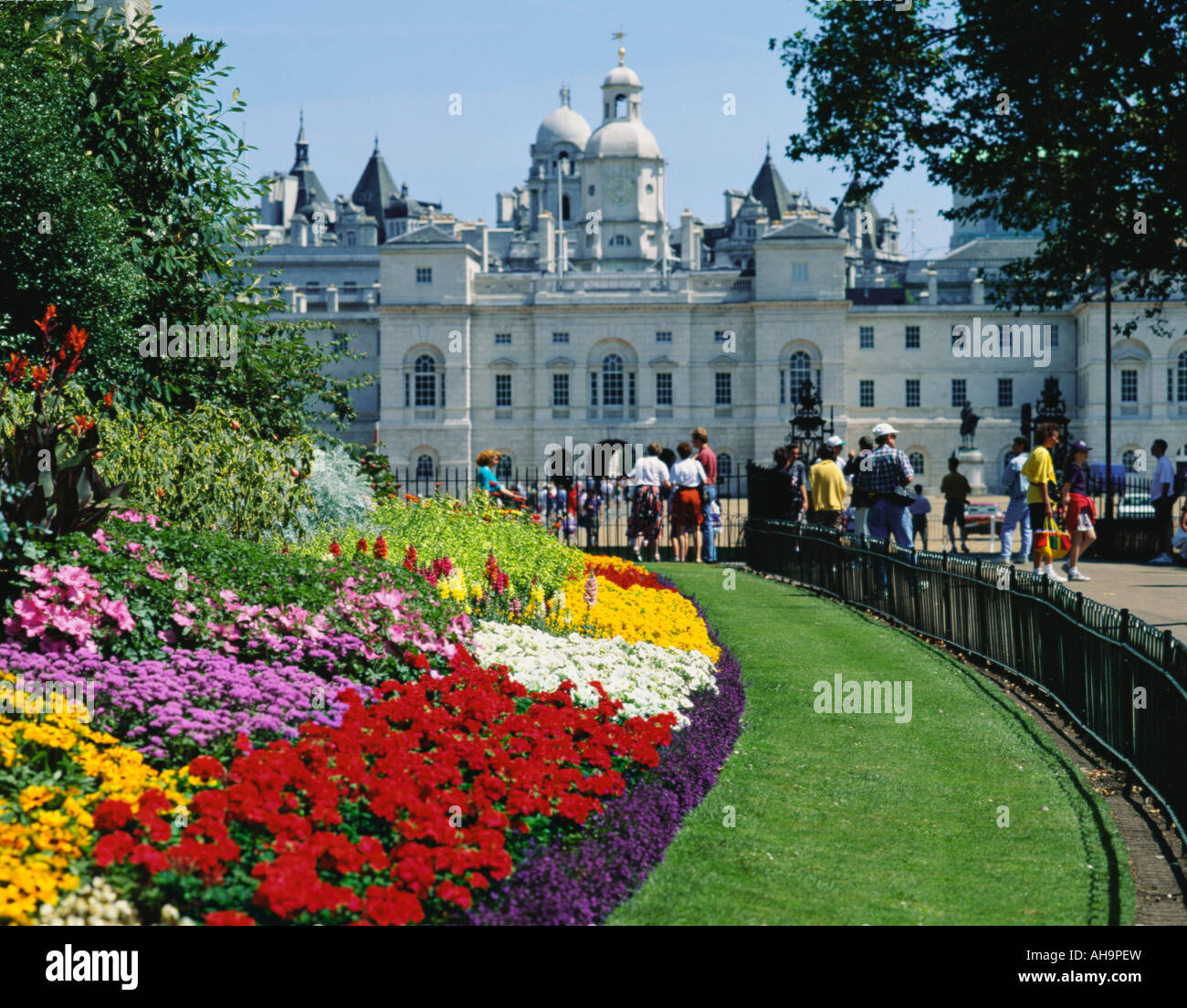 Vue depuis St James's Park à Horse Guards Parade Londres Angleterre GO Banque D'Images