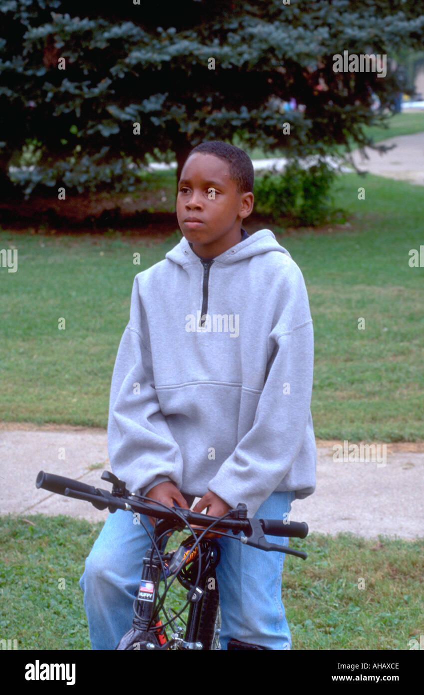 Selby Day Parade participant à l'âge de 12 ans. St Paul Minnesota USA Banque D'Images