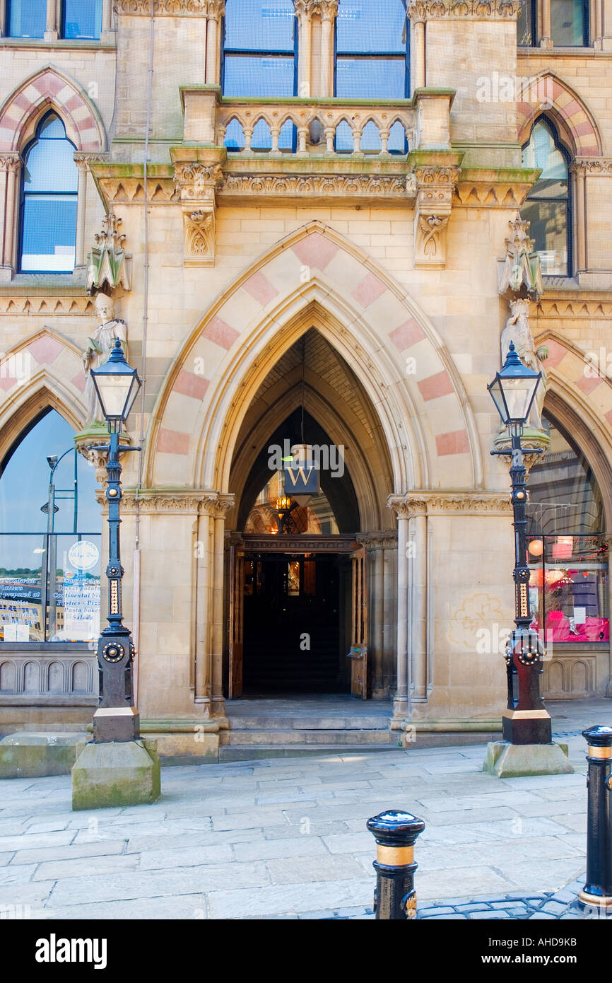 La porte d'entrée du Wool Exchange dans le centre-ville de Bradford West Yorkshire Angleterre Banque D'Images