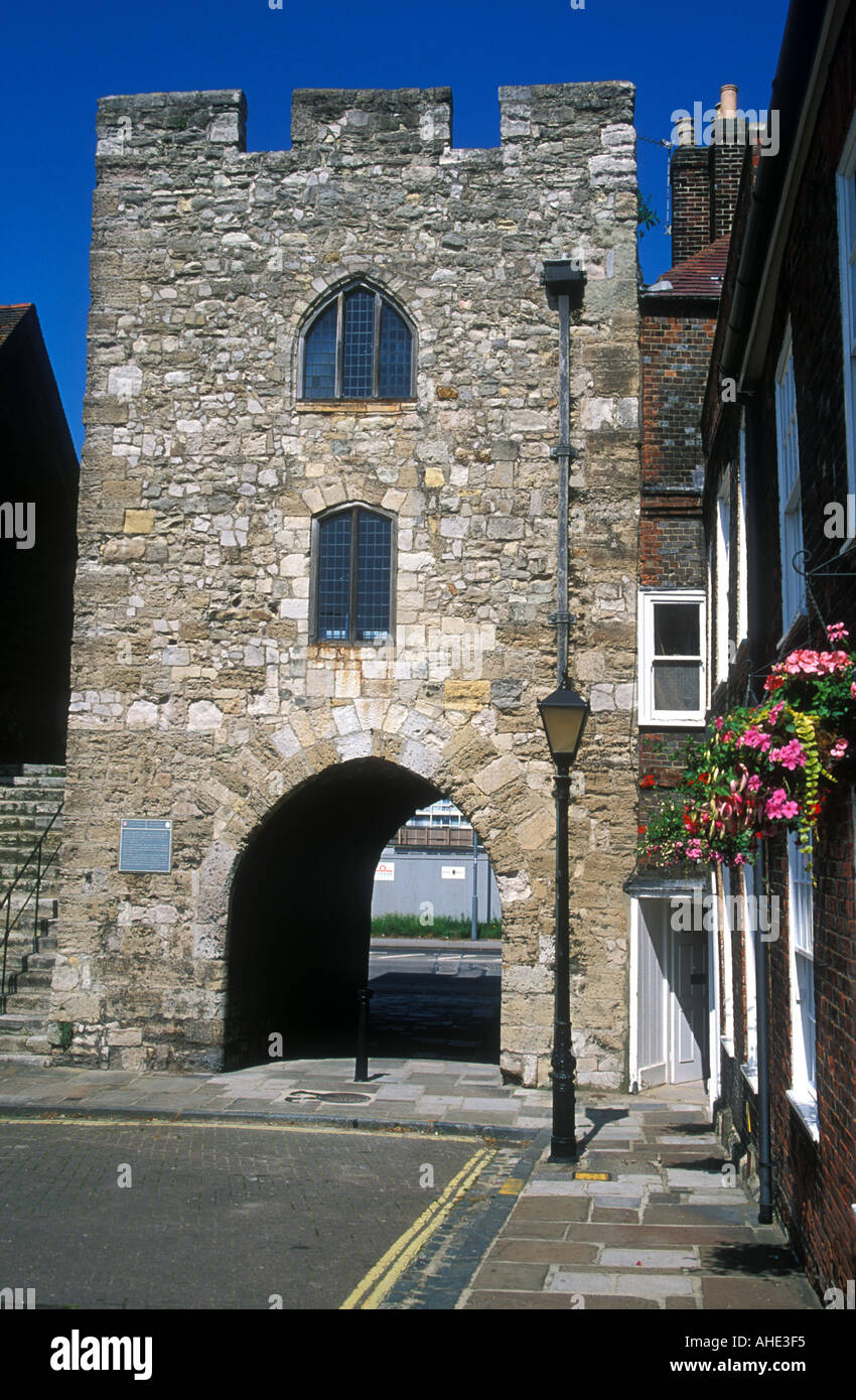 Le Westgate d'où les Pères pèlerins ont navigué sur le Mayflower Southampton Hampshire Angleterre Banque D'Images