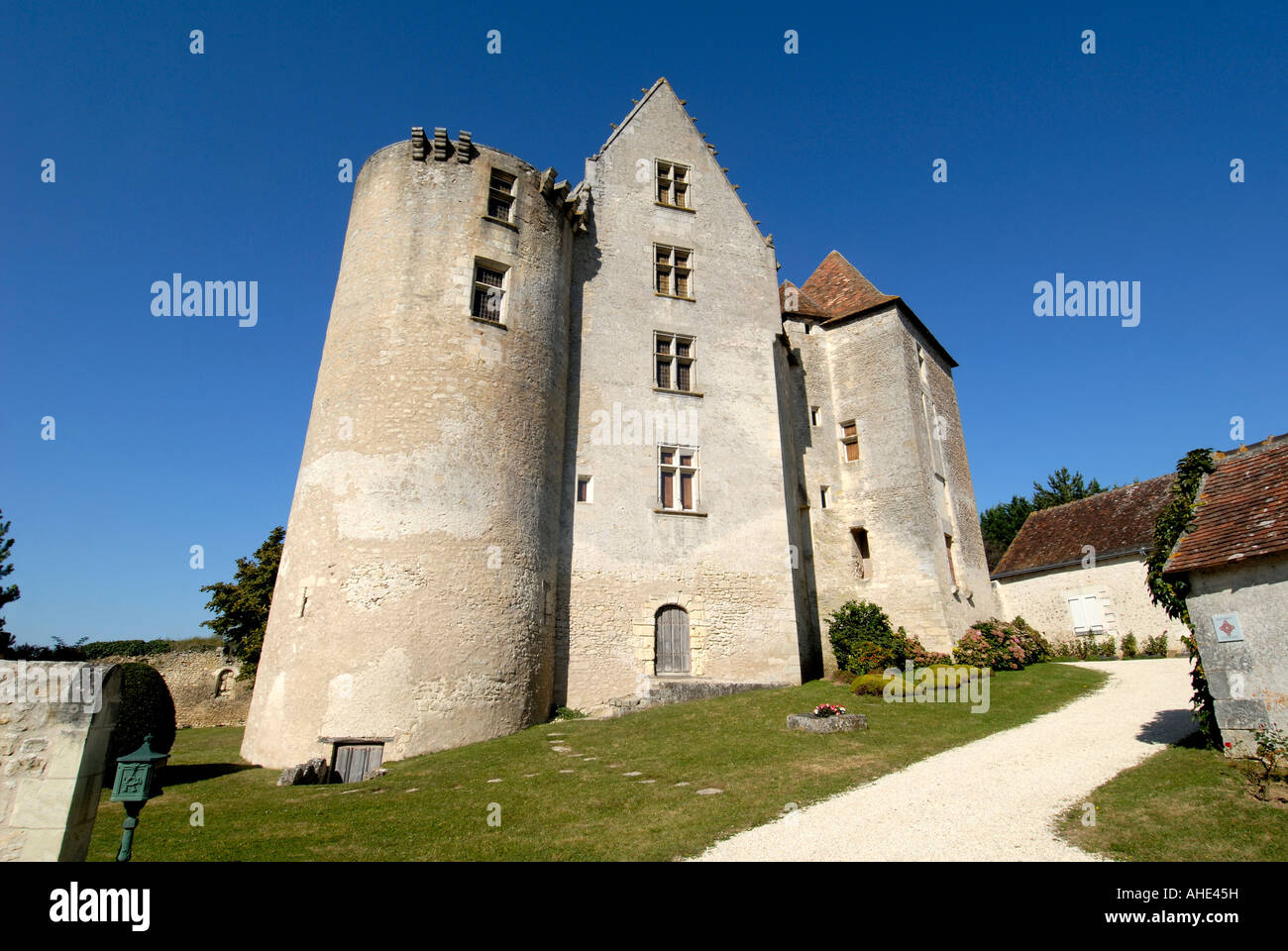 Vestiges de château féodal / forteresse dans le village de Betz-le-Château, Indre-et-Loire, France. Banque D'Images