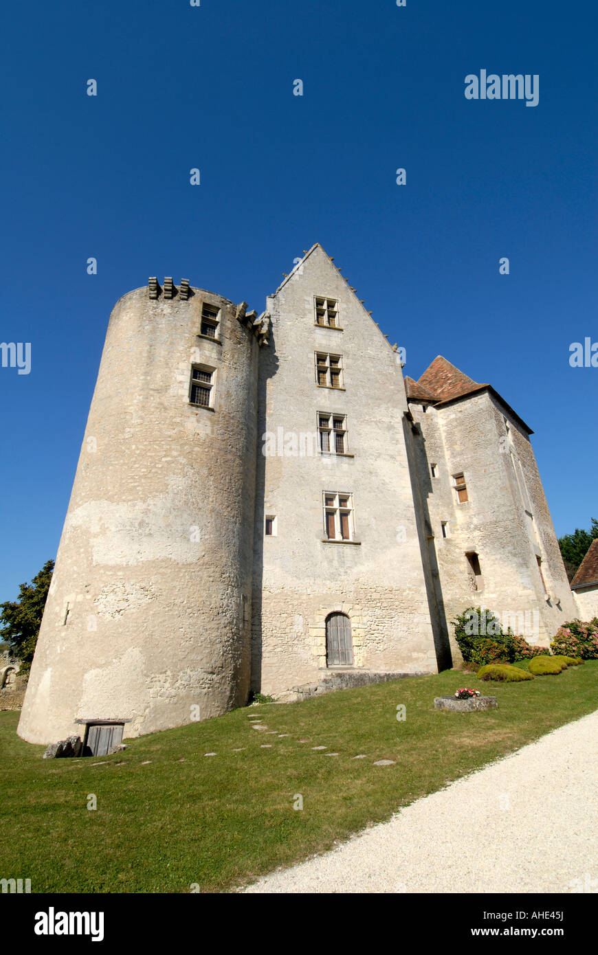 Vestiges de château féodal / forteresse dans le village de Betz-le-Château, Indre-et-Loire, France. Banque D'Images