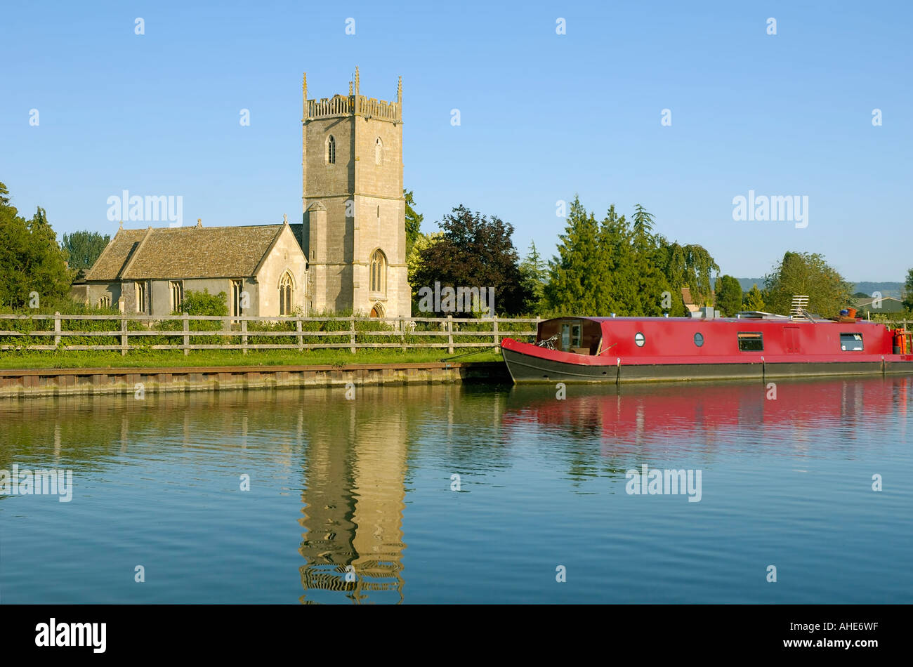 Frampton sur Severn et église Gloucester Sharpness Canal Banque D'Images