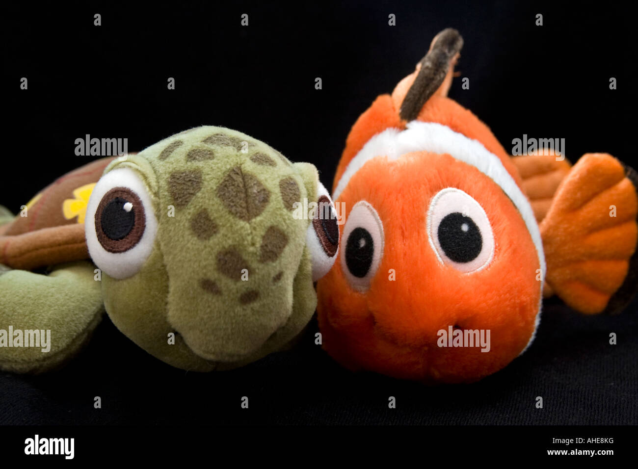 Nemo et libérer la tortue peluches Banque D'Images