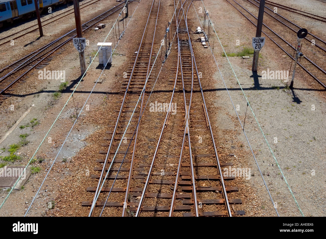 En regardant les rails à la gare de Wellington en Nouvelle-Zélande Banque D'Images