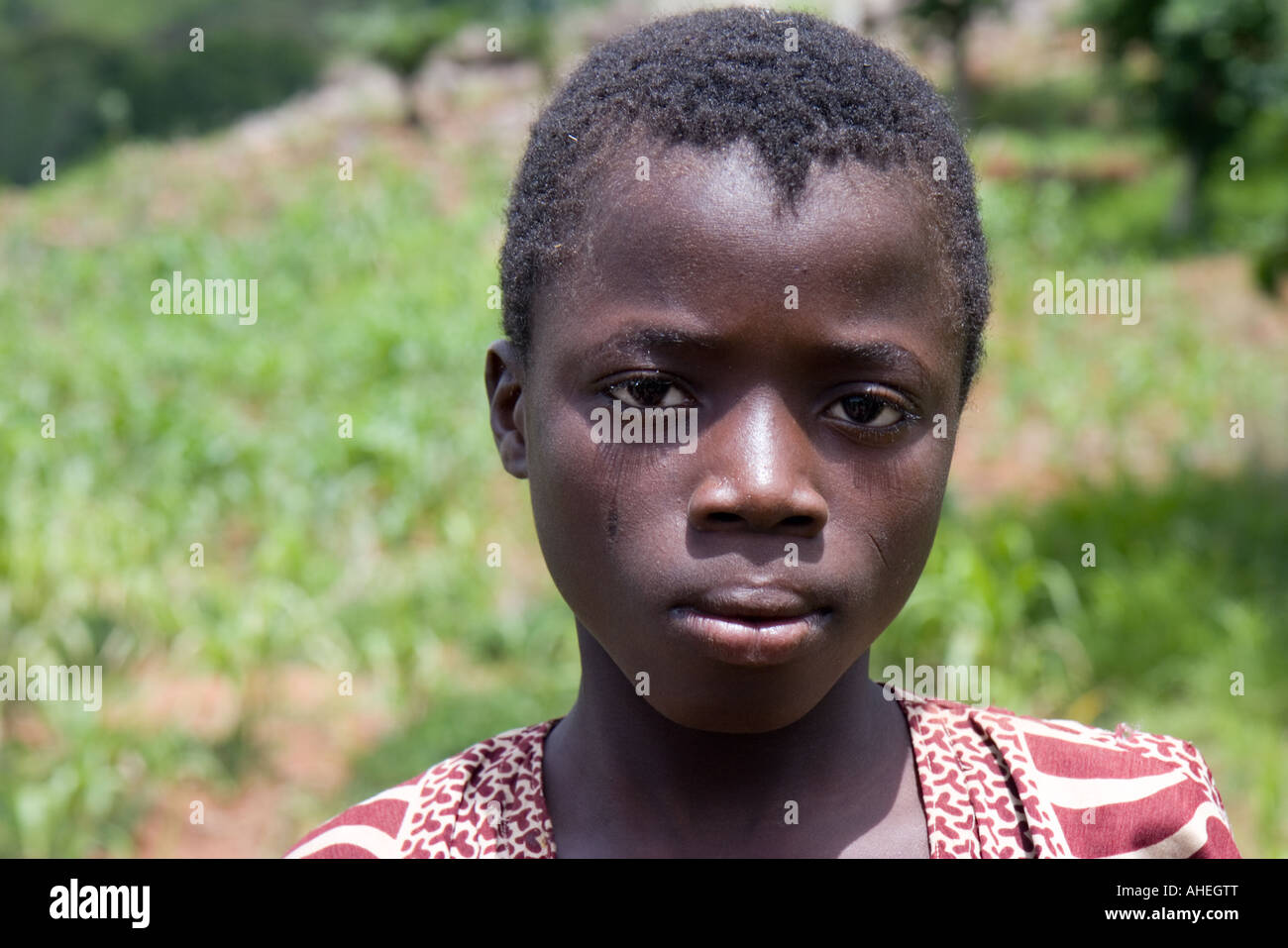 Un enfant dans le nord du Togo. Banque D'Images
