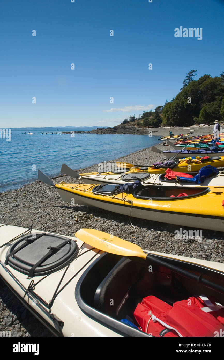 L'île San Juan kayaks sur la plage de Washington Banque D'Images