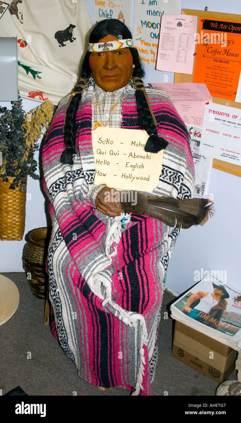 Native American mannequin au TePee dans Cherry Valley New York Banque D'Images