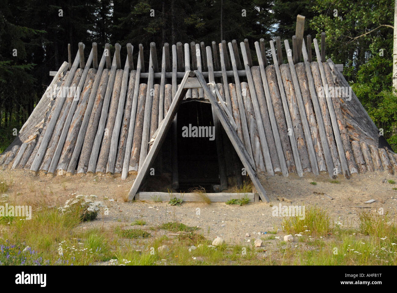 Le refuge dans les traditionnelles autochtones de la communauté crie de Waswanipi, Province de Québec, Canada Banque D'Images