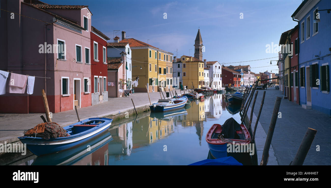 Canal Burano Scène, lagune de Venise. Banque D'Images