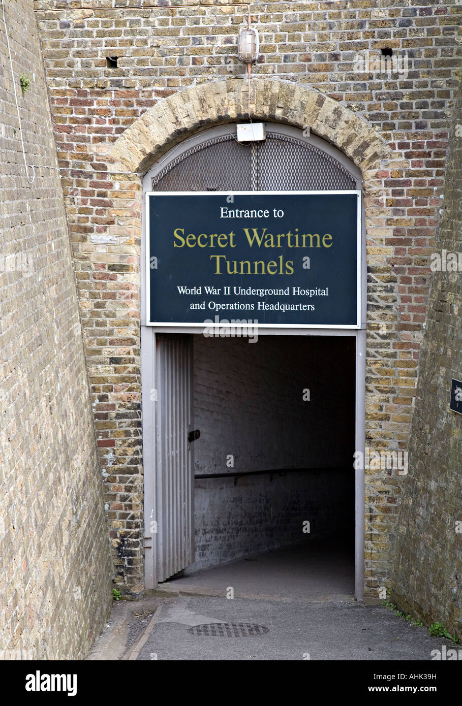 L'entrée de tunnels de guerre secrète le château de Douvres Angleterre UK Banque D'Images