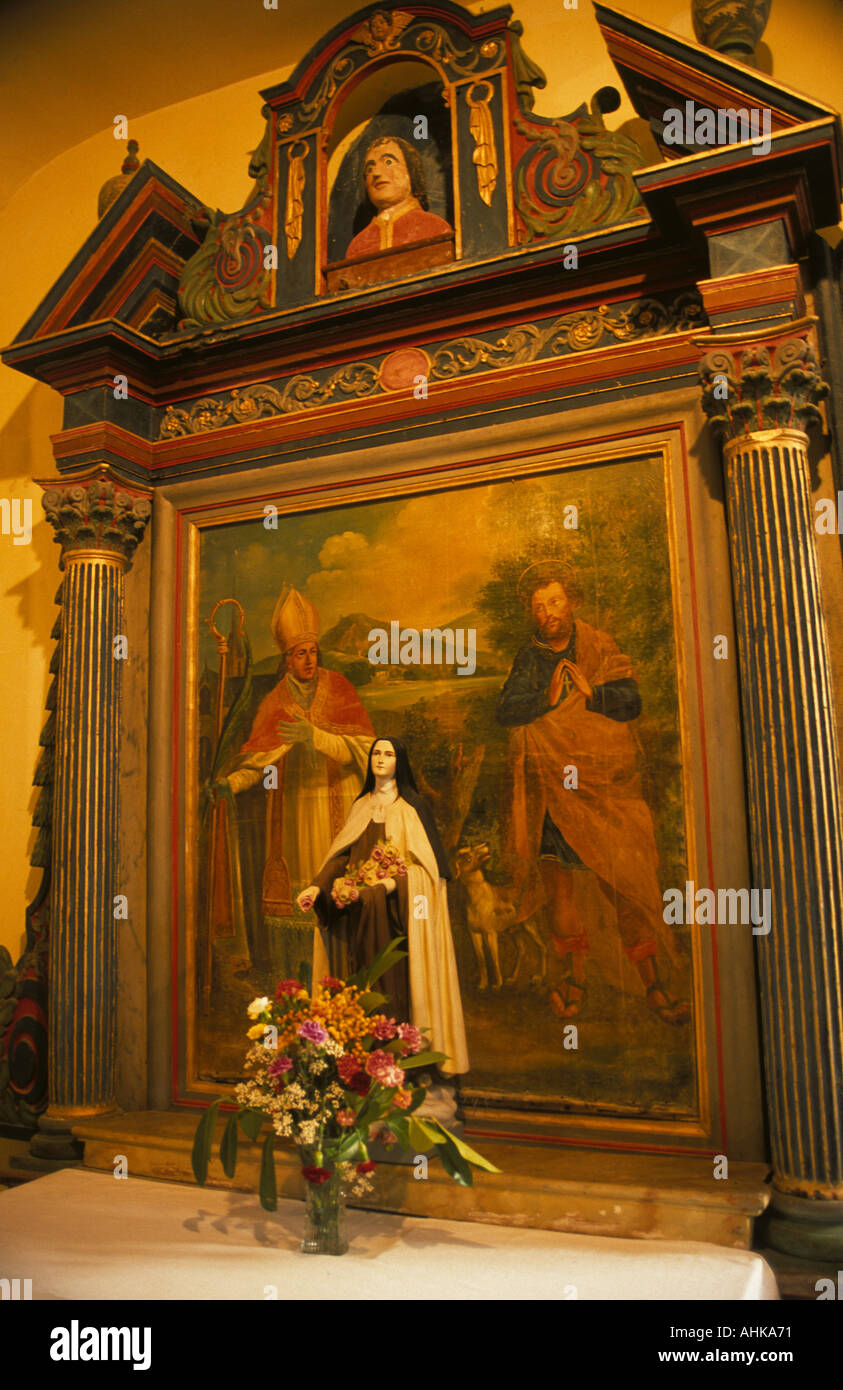 Autel dans une église de St Blaise France Banque D'Images