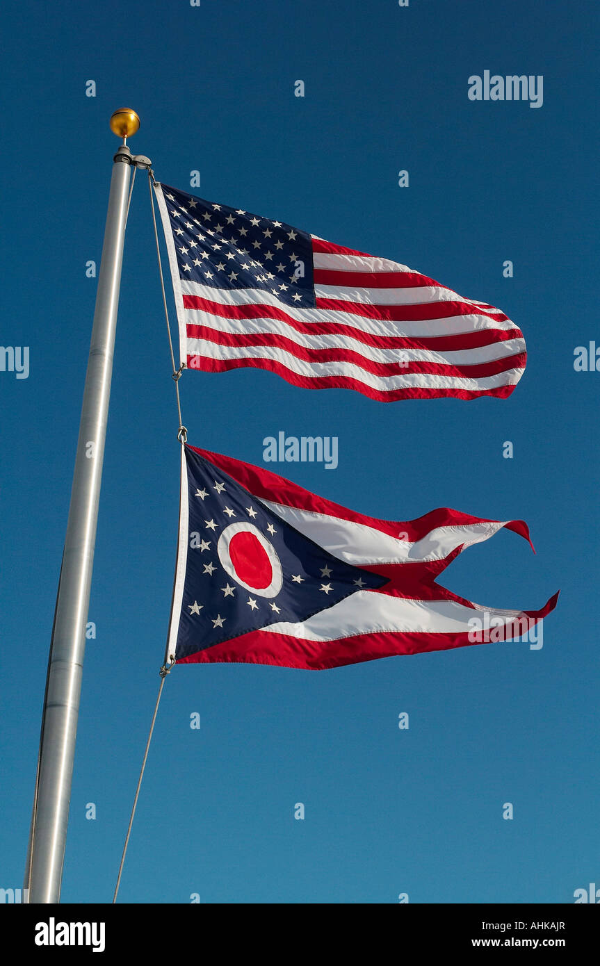 United States Flag sur un drapeau de l'état de l'Ohio Banque D'Images